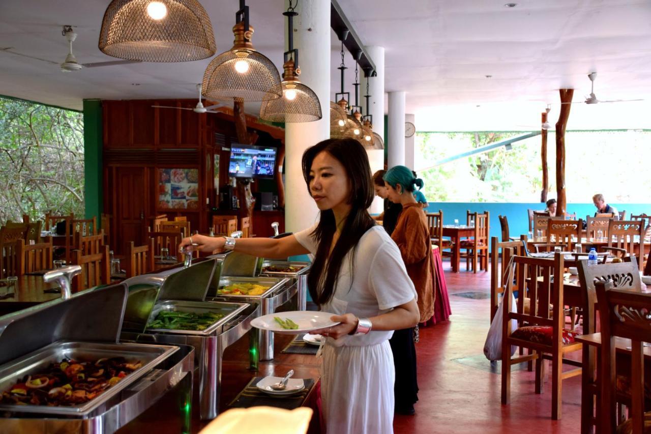 Hungry Lion Resort Sigiriya Exterior foto