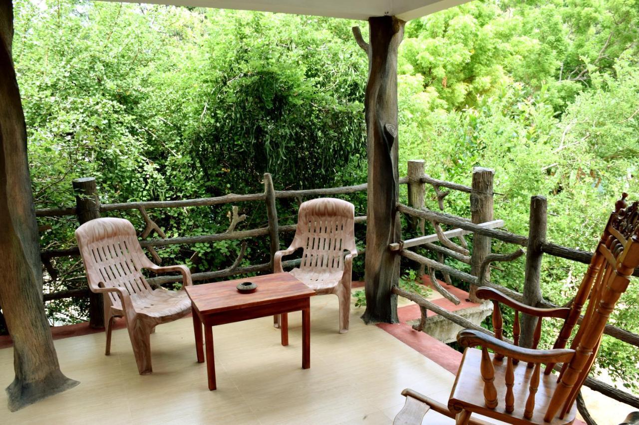 Hungry Lion Resort Sigiriya Exterior foto