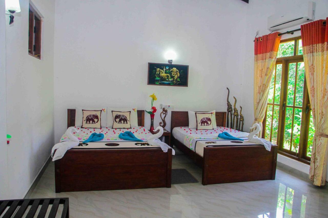 Hungry Lion Resort Sigiriya Exterior foto